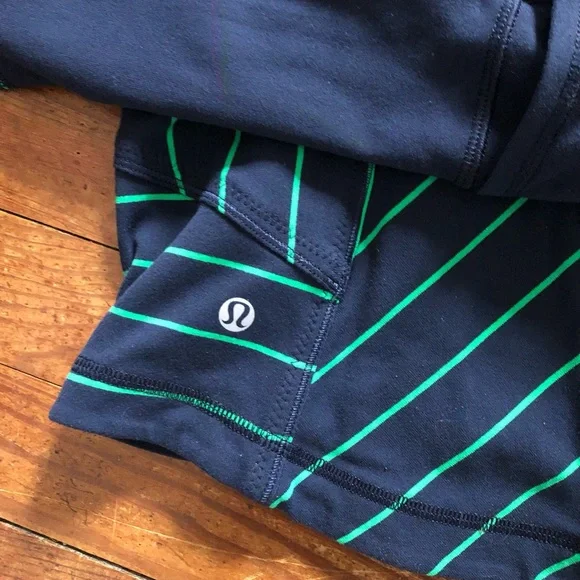 lululemon athletica Blue and Green Chevron Cardigan - Picture 14 of 14